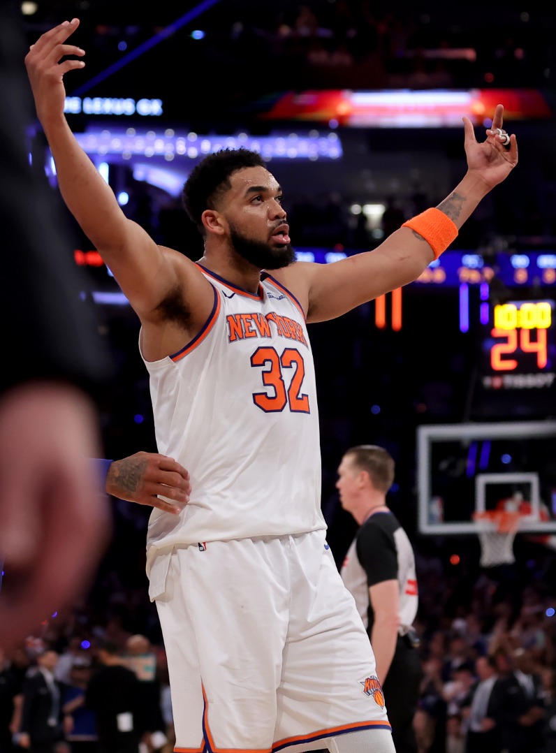 爱游戏在线关于转折点！纽约尼克斯队长鼓劲，NBA总决赛赛后攻防权衡，气氛紧张，赛程密集仍需轮换的信息