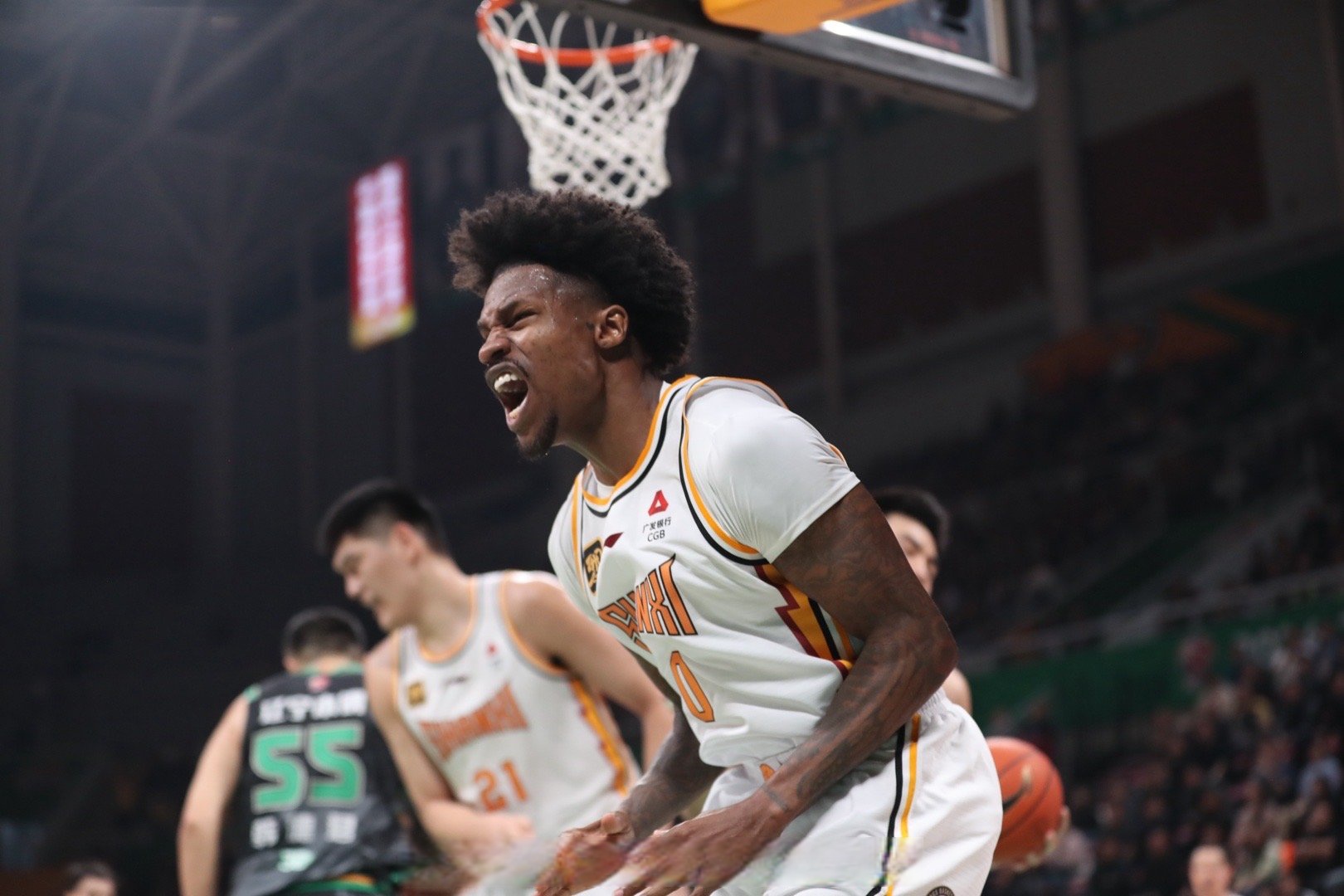 爱游戏APP包含清晨多伦多猛龙备战欧篮联，主帅复盘细节曝光，信心回归，心理建设被强调的词条