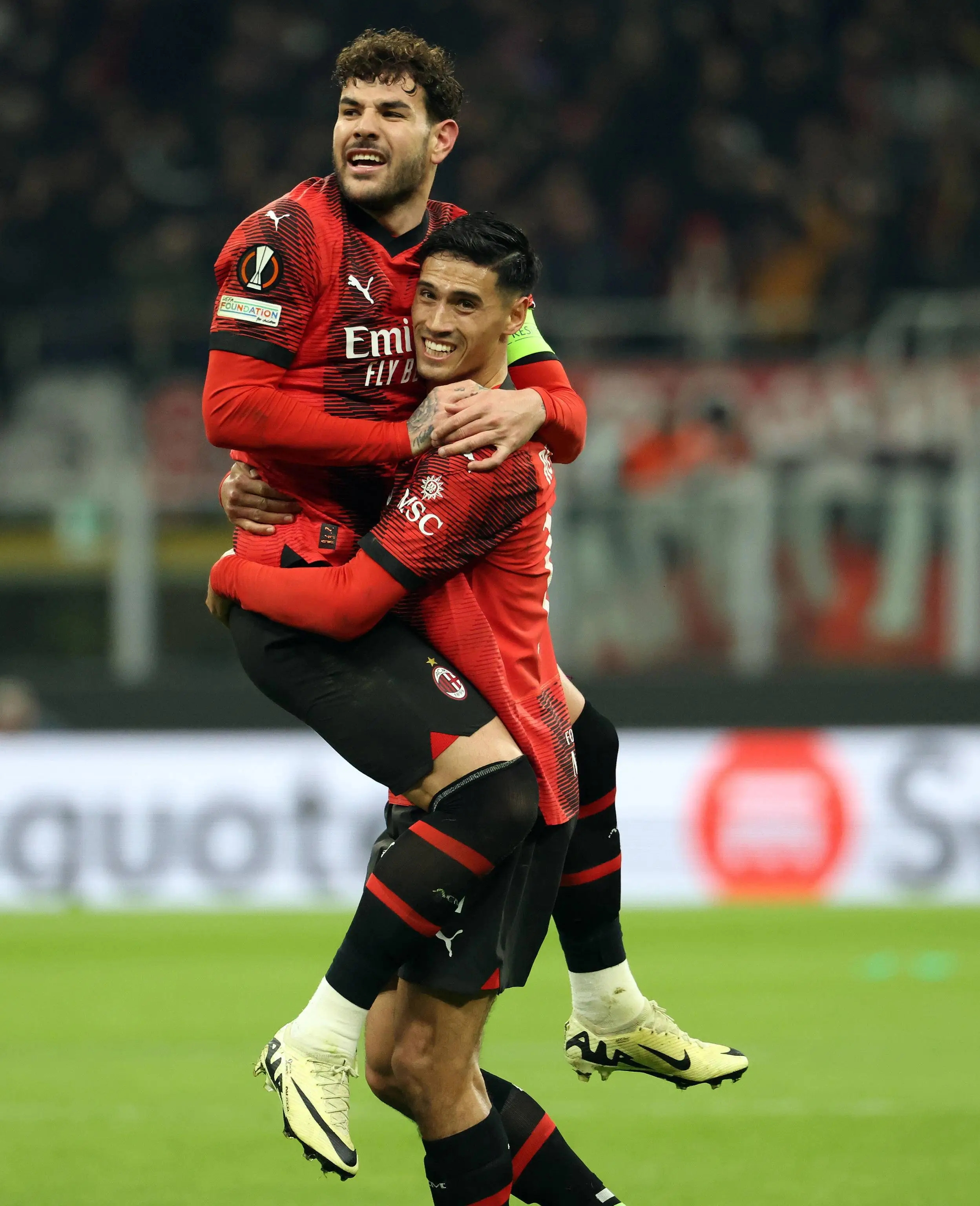 爱游戏APP冲刺阶段体能课后；多特蒙德豪取连胜备战德甲；球迷炸锅；球队文化再被提及的简单介绍