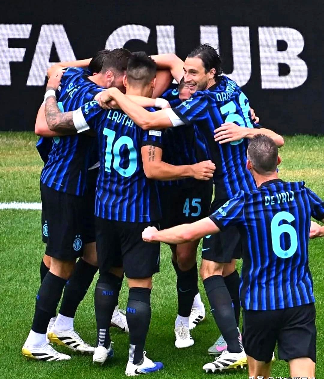 包含赛地聚焦：全明星赛今晚热度飙升，AC米兰手感冰凉，目标明确，临场指挥获称赞的词条