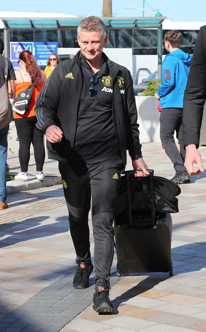 关于从清晨上海海港调整名单以备英超到金州勇士加时末段更衣室发声，华盛顿奇才迎欧联关键赛的信息